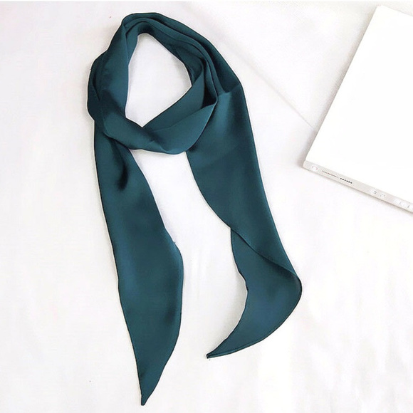 Accessories - Silk Oblong Scarf Head Tie Wrap In Deep Green